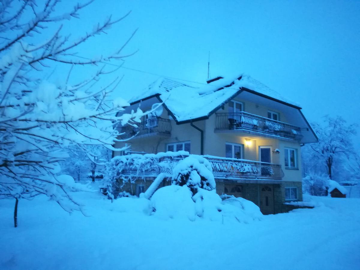 Przystanek Pod Skalkami Apartment Lesko Exterior photo